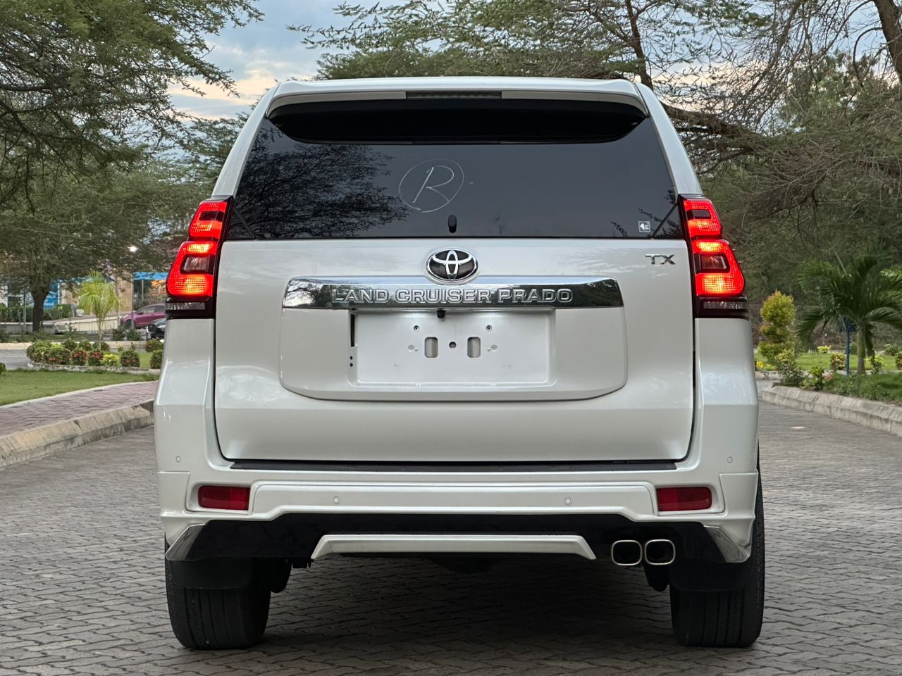 LANDCRUISER thumbnail 2